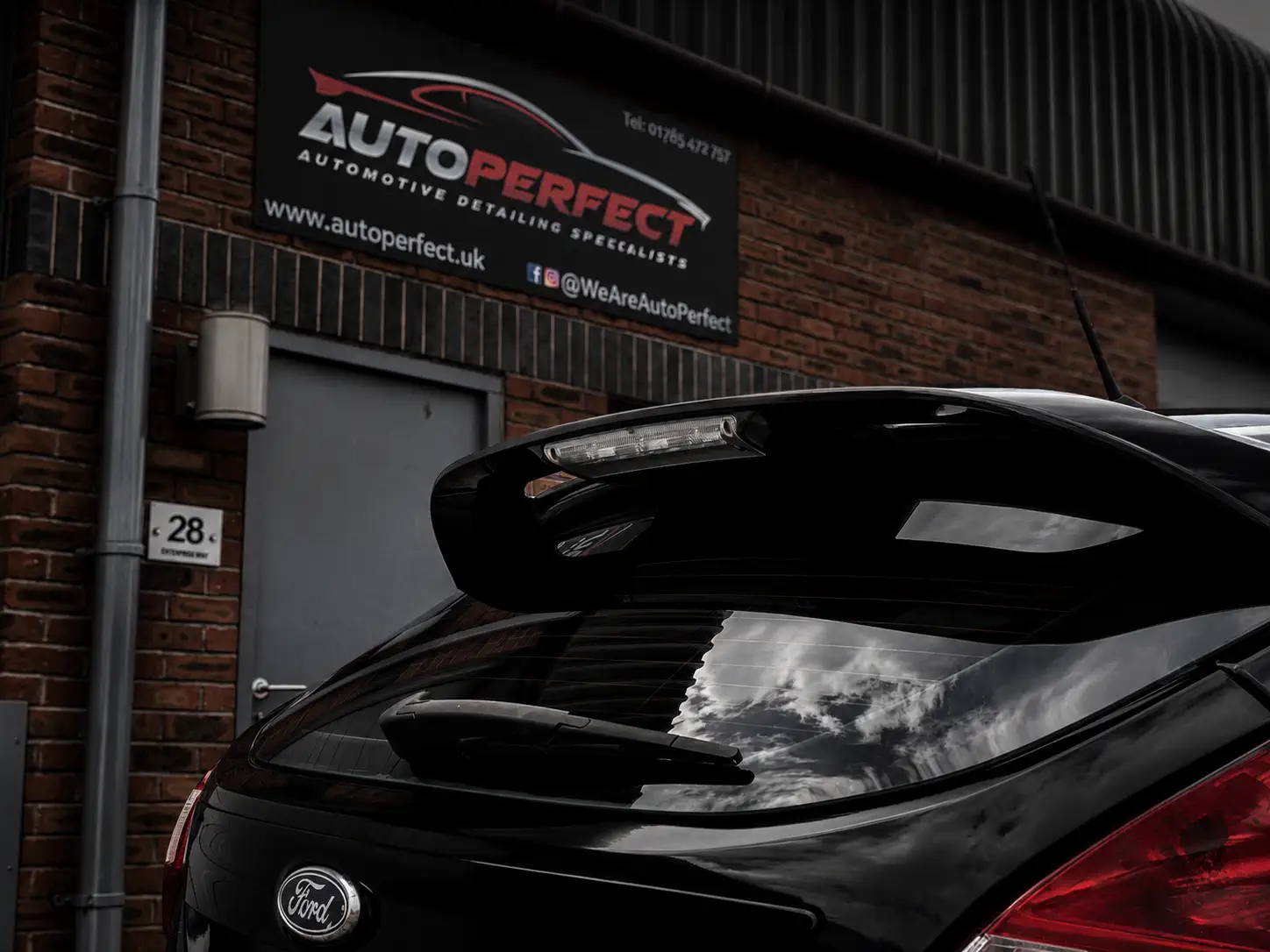 Tinted rear windows on a Ford Focus, AutoPerfect Stone