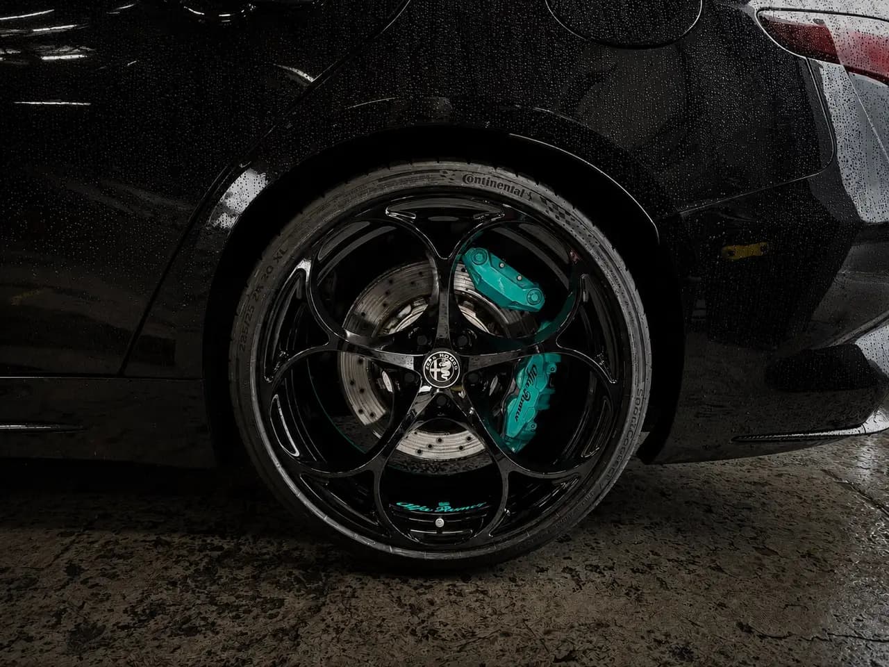 Caliper Painting at AutoPerfect, Stone